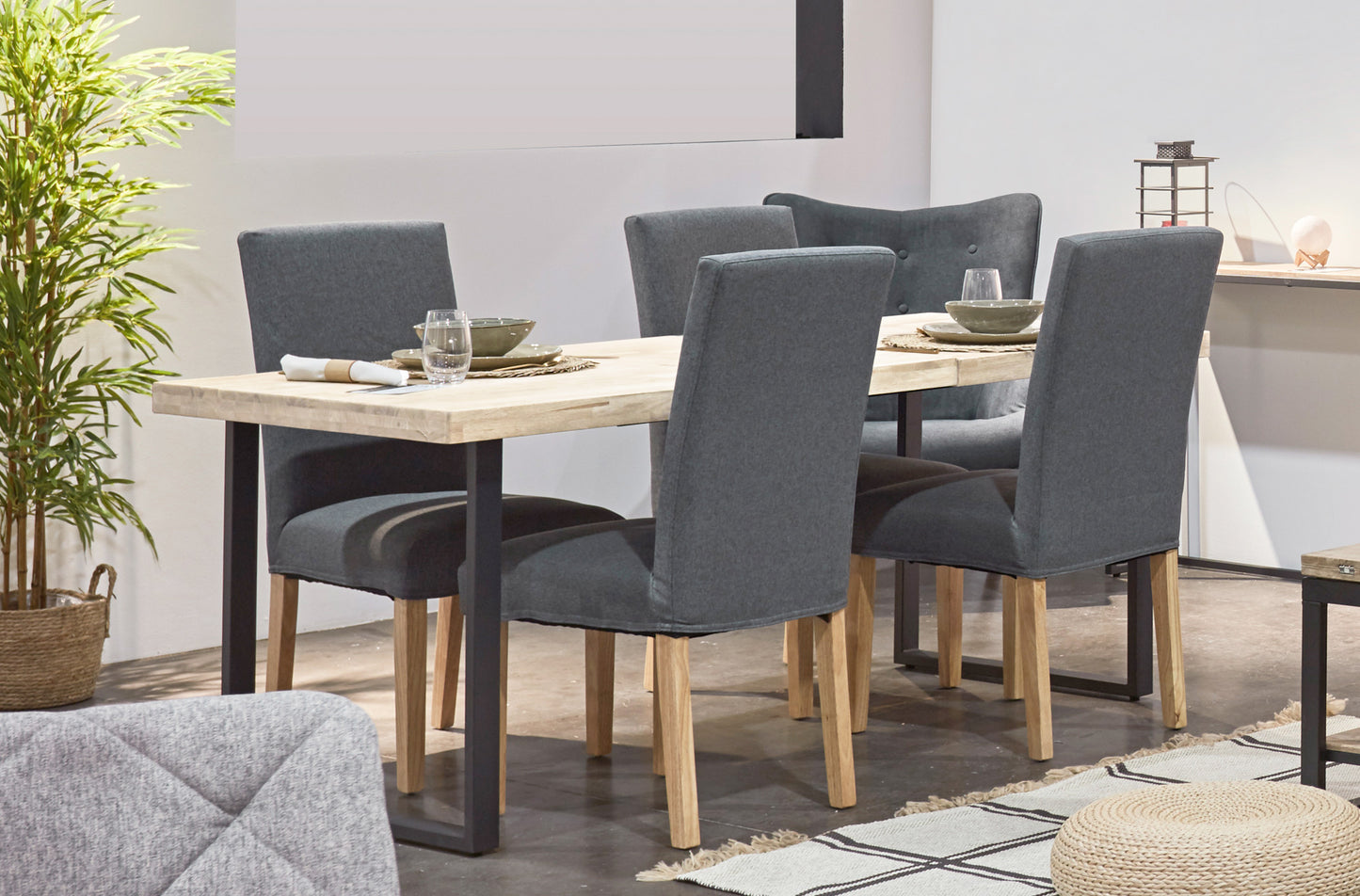 MESA COMEDOR EXTENSIBLE NIZA 140/180 x 80 CM ROBLE NORDISH / NEGRO